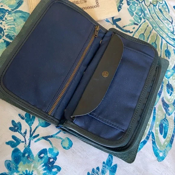 Sassy" Old Trend Nomad Organizer Wallet, Navy, (NEW) w Box) - Picture 12 of 17